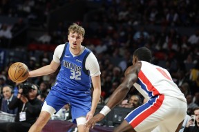 开云体育网页版登录包含达拉斯独行侠内部会议纪要流出：国际比赛日防线松动；NBA常规赛使命明确；赛程密集仍需轮换的词条